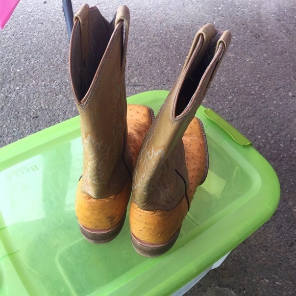 Mens boots - Picture 2 of 3